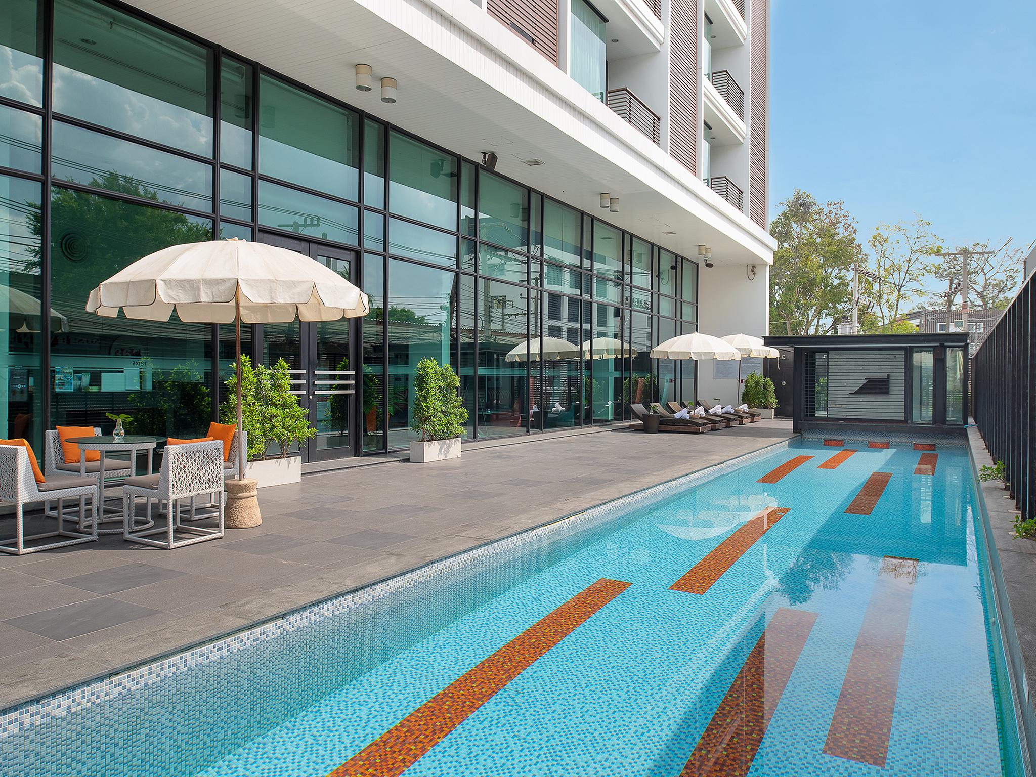 Tsix5 Hotel Патая Екстериор снимка