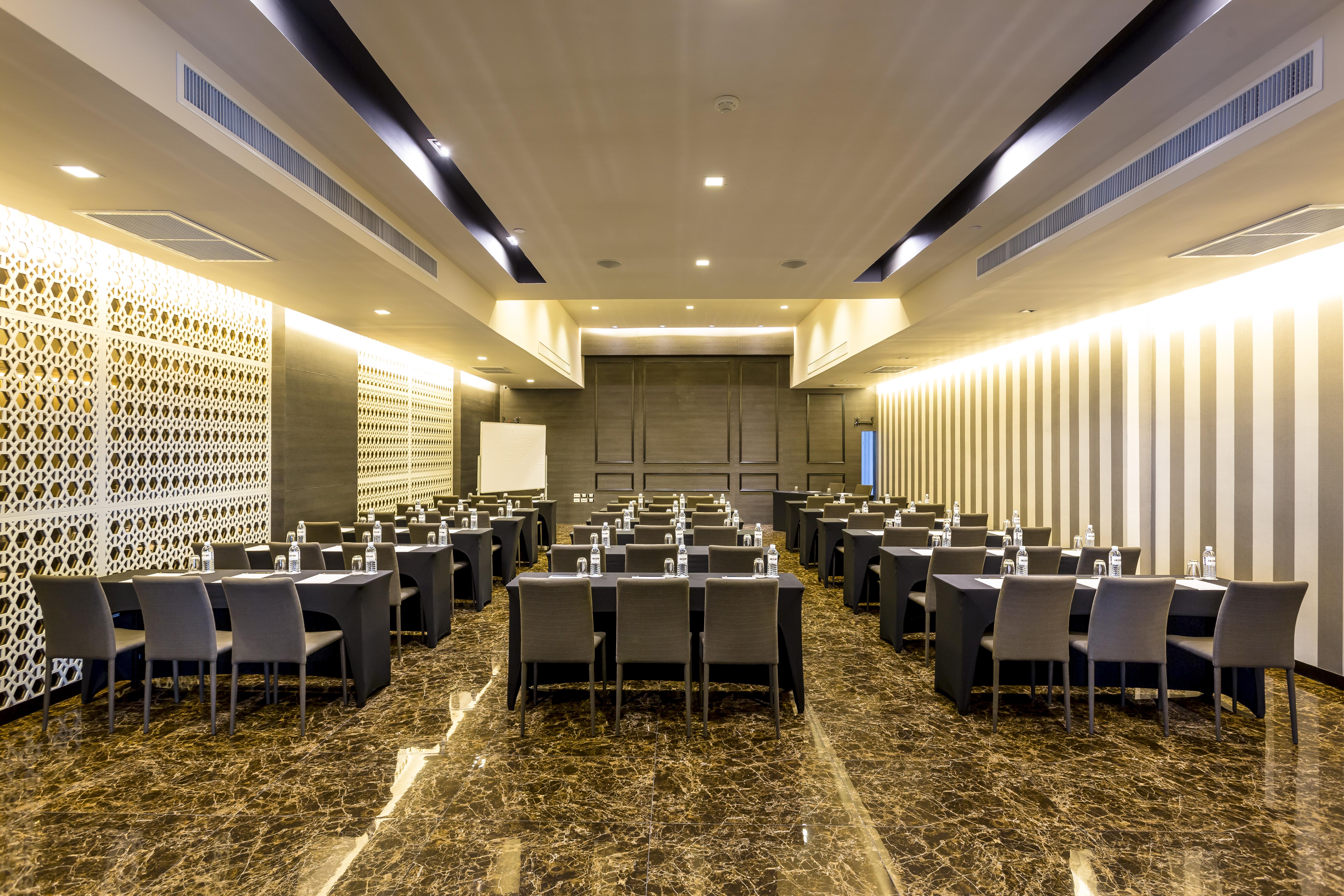 Tsix5 Hotel Патая Екстериор снимка