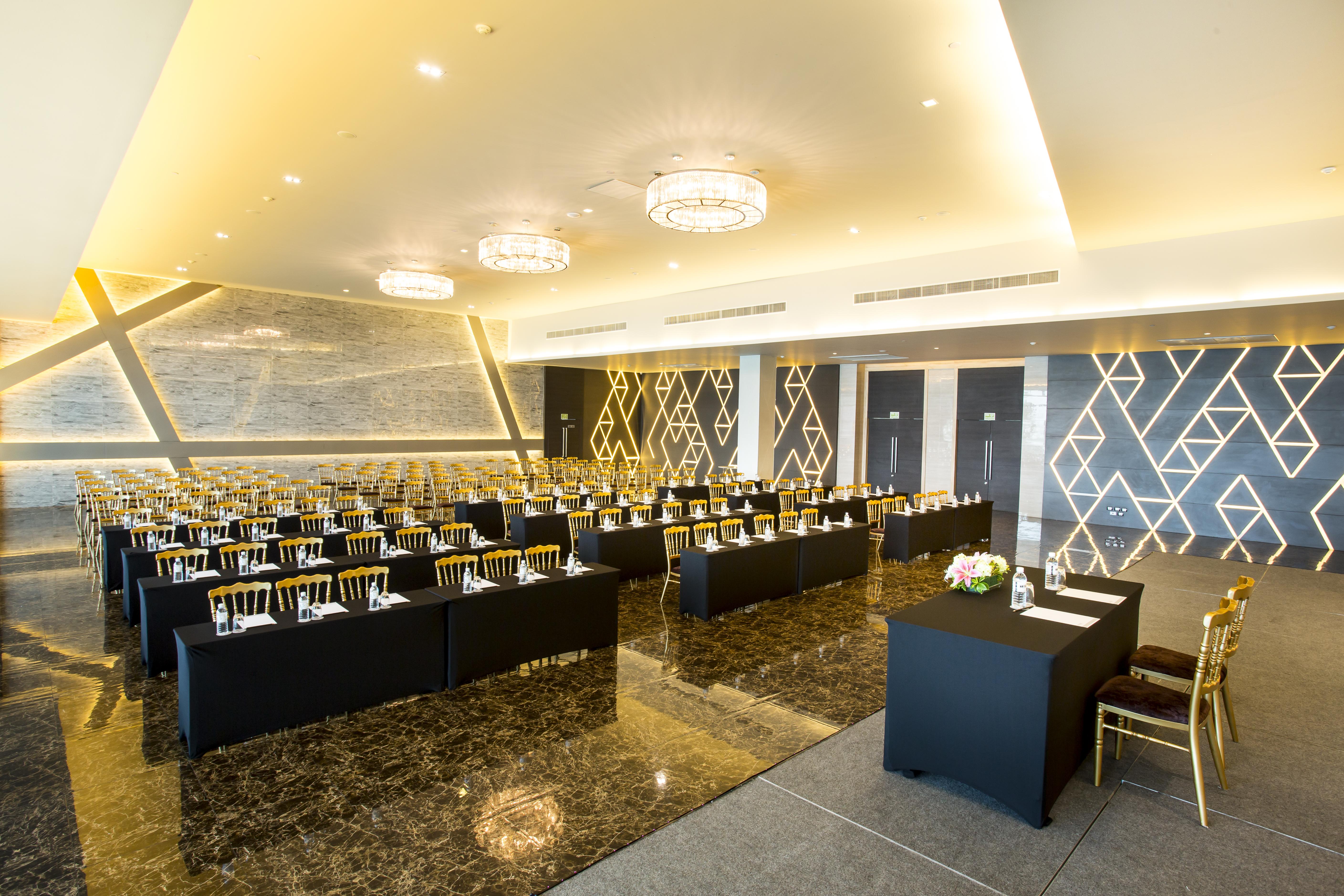 Tsix5 Hotel Патая Екстериор снимка