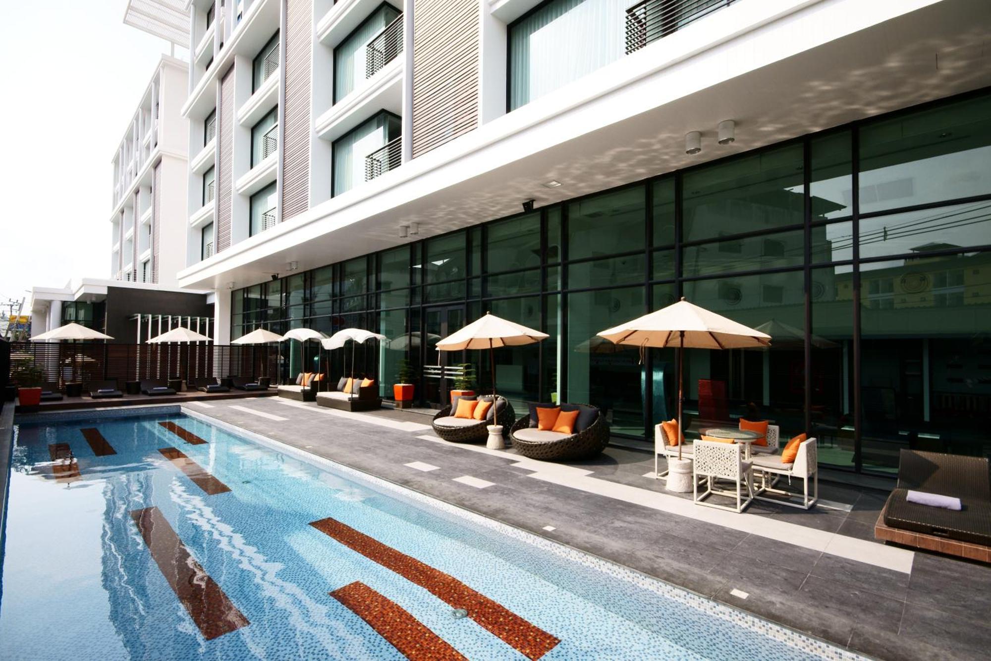 Tsix5 Hotel Патая Екстериор снимка