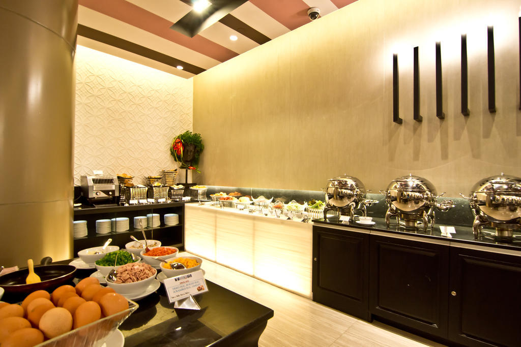 Tsix5 Hotel Патая Екстериор снимка