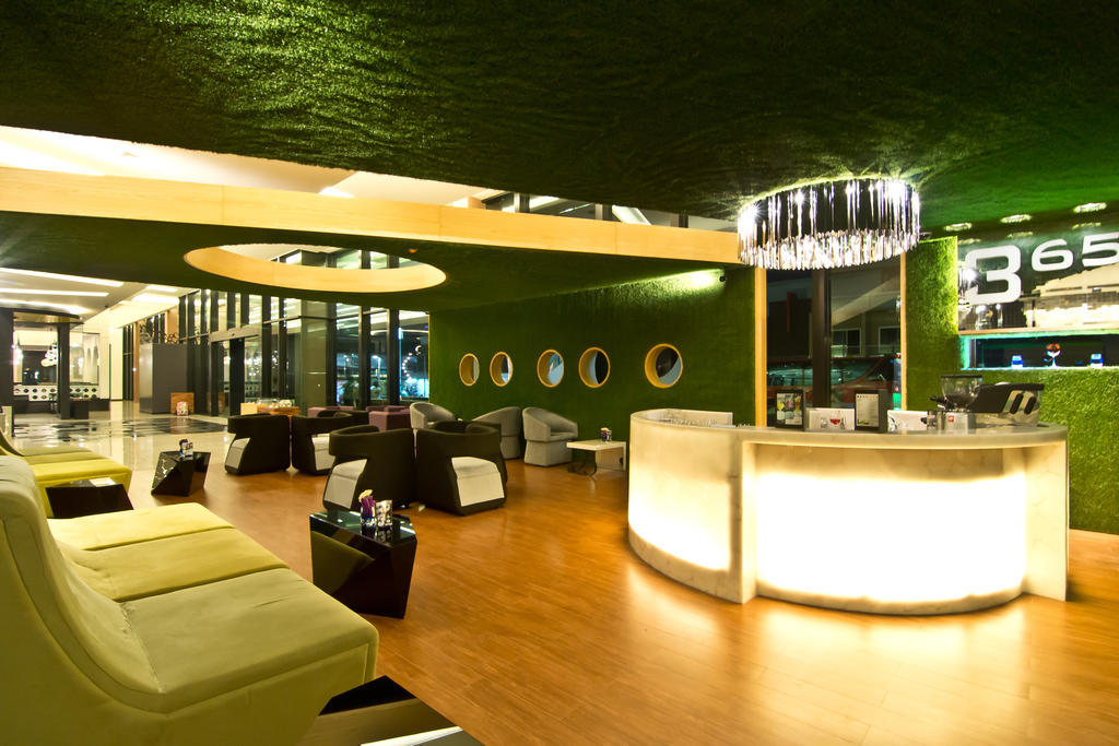 Tsix5 Hotel Патая Екстериор снимка